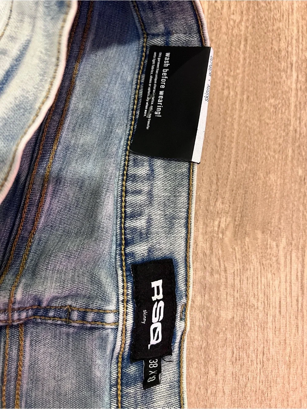 NEW WITH TAGS RSQ TILYS SKINNY LIGHT WASH JEANS